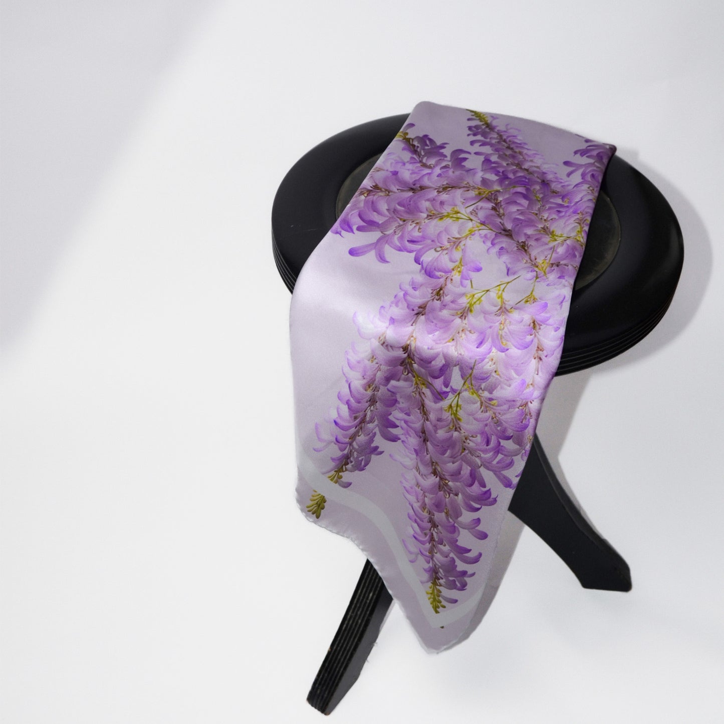 Seidenschal-kaufen-hamburg-tuch-mit-blumen