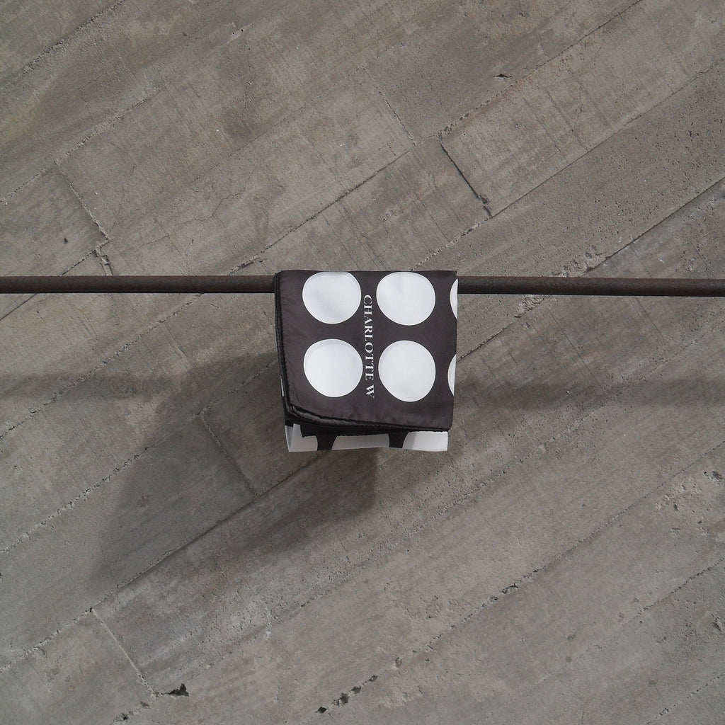 seidentuch-gepunktet-kaufen-hamburg