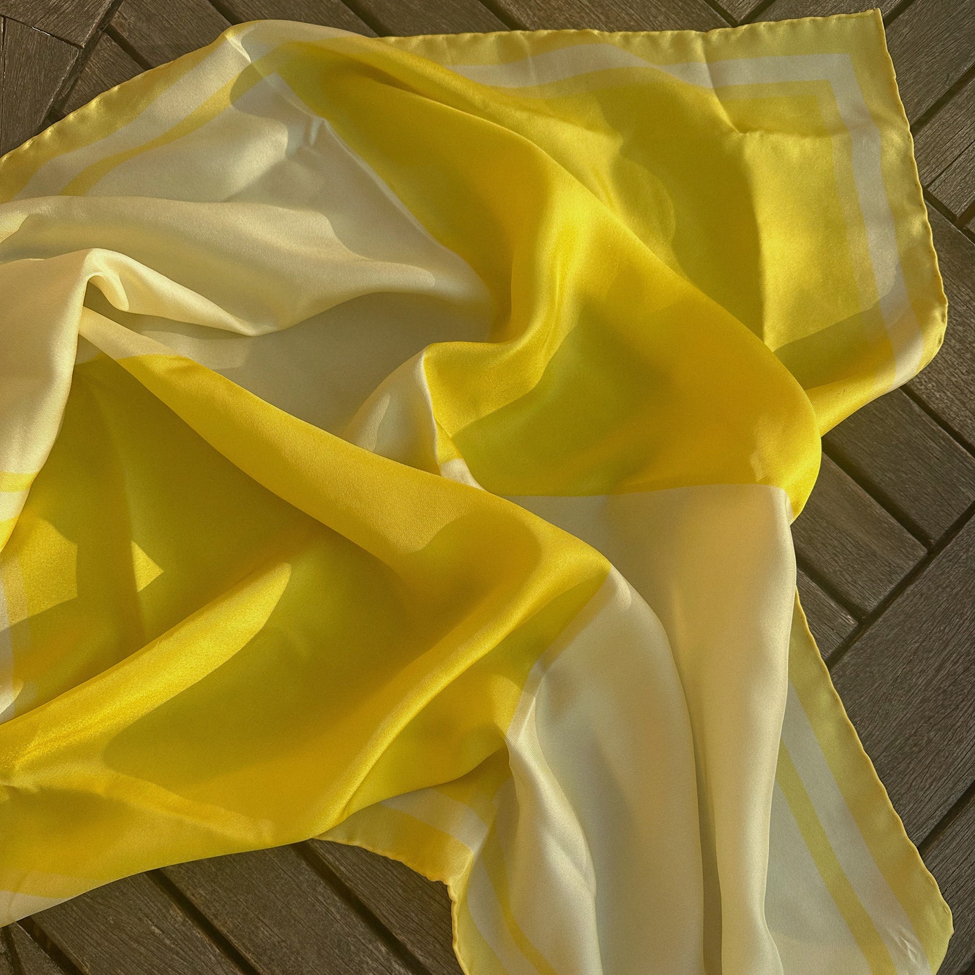 seidentücher-gelb-premium-qualität-charlottew