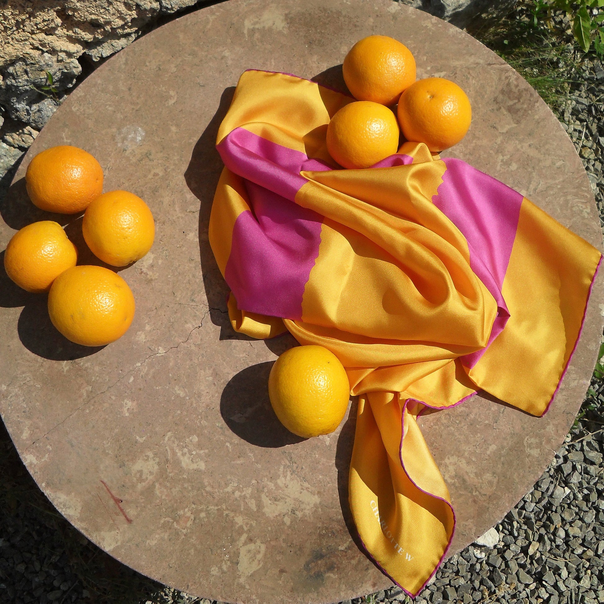 charlottew-seidentuch-orange-pink-summer-fashion