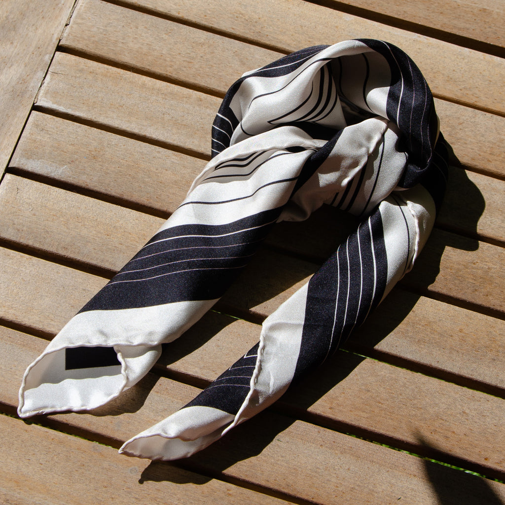 tuch-weiß-schwarz-designermode-kaufen-online