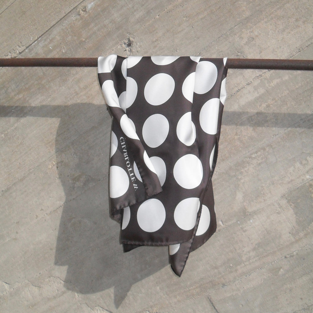 seidentuch-gepunktet-braun-kaufen