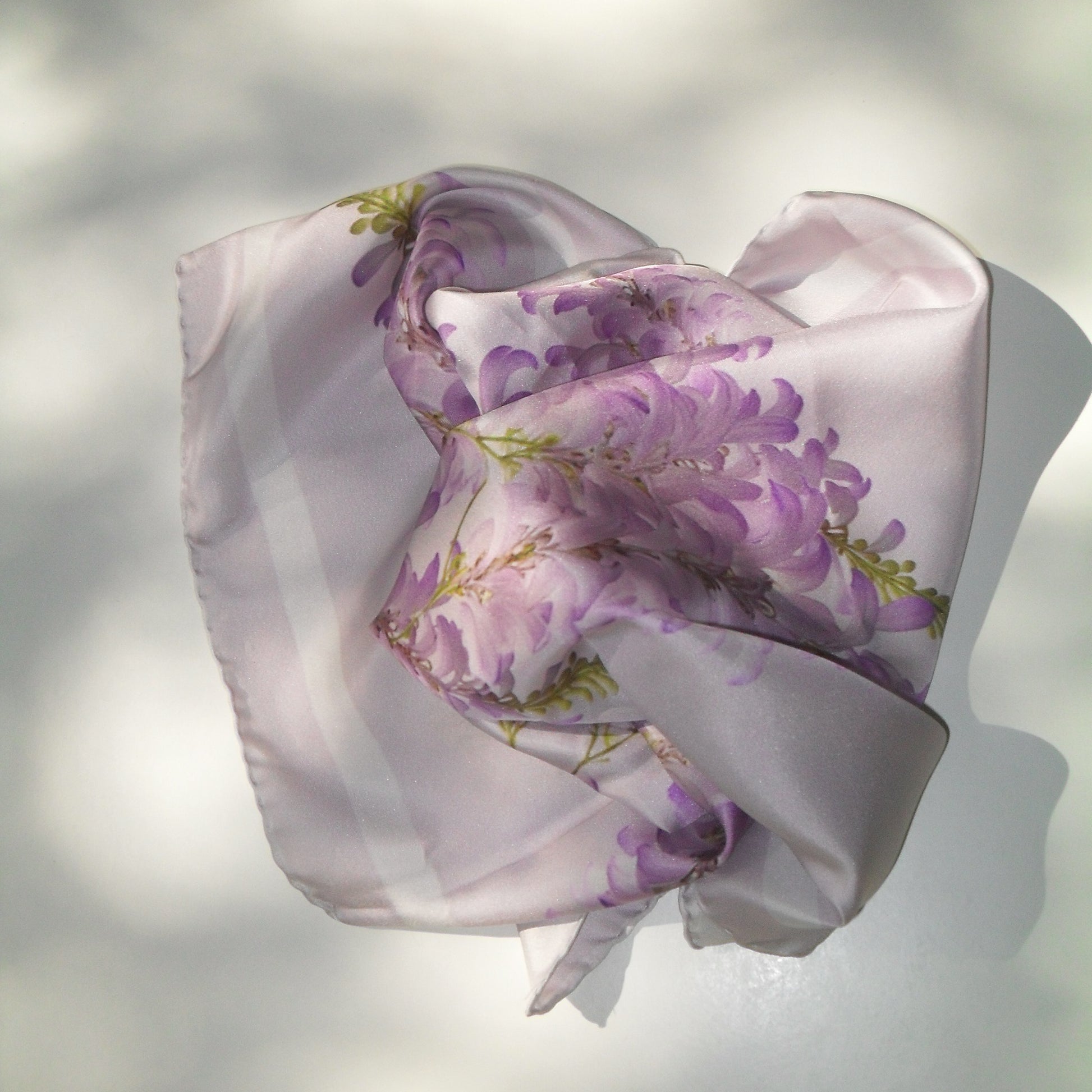 seidentuch-floral-wistera-kaufen-damen